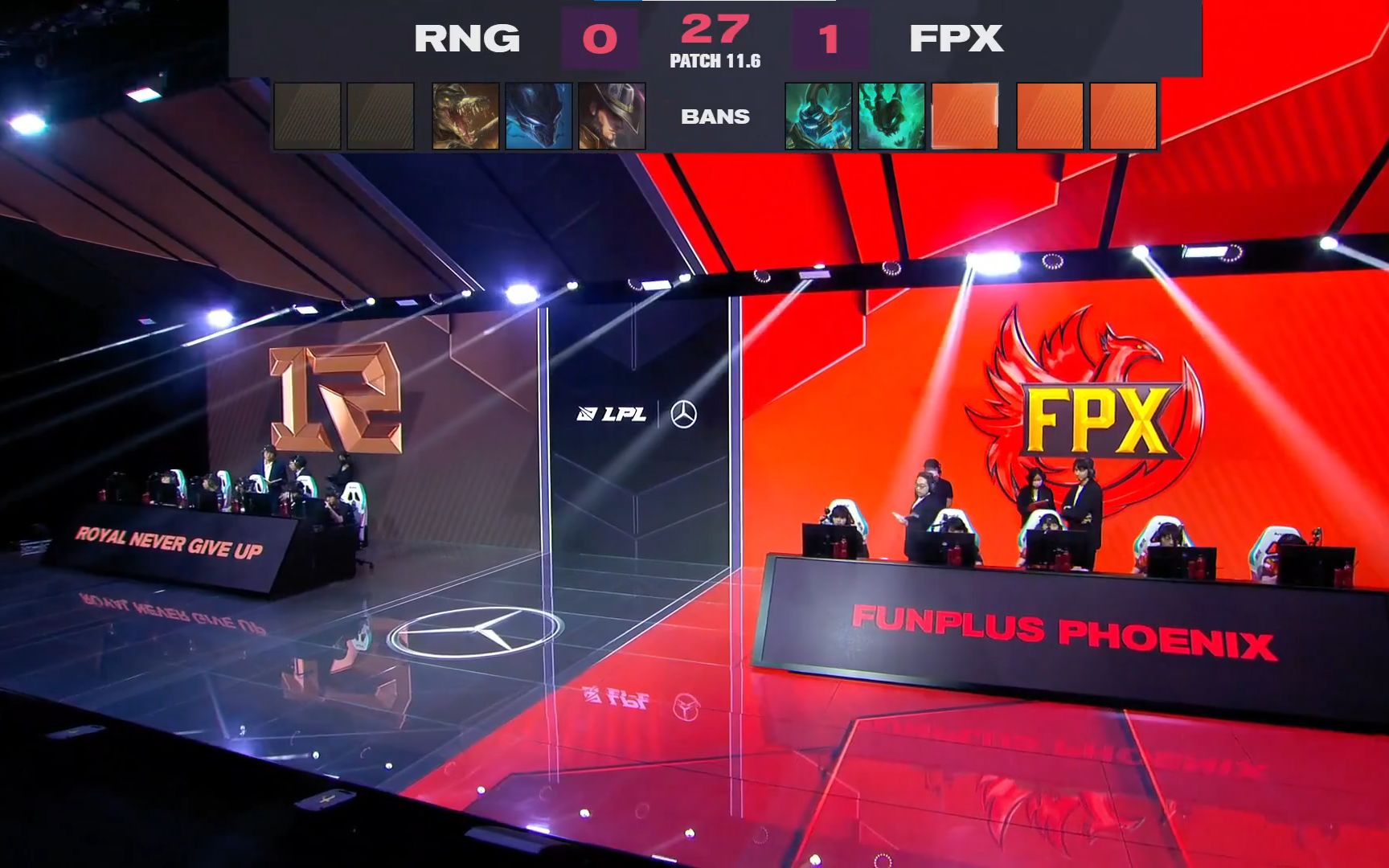 EG轻取DFM，Uzi打出惊人五杀峡谷大战小组赛，锁定晋级资格