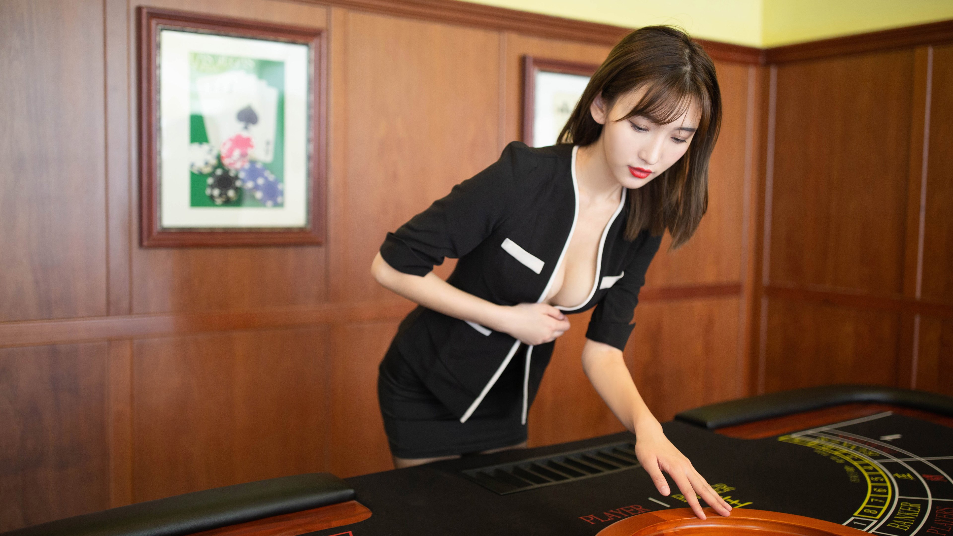 开云平台-绿茵交响曲，佛罗伦萨书写历史之夜，内马尔在意甲舞台奏响王者乐章