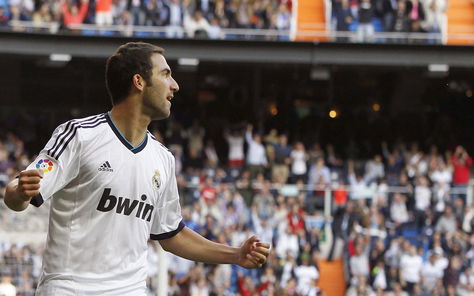 昨夜足球场,一场奇迹与一场传奇,阿圭罗封神罗马制霸尤文